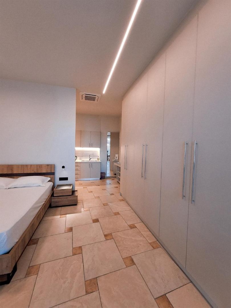 Astak Apartment Piraeus